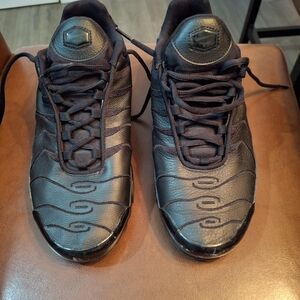 Nike Men's Black Athletic Shoes